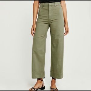 A&F Ultra High Rise Crop Wide Leg Chinos Green